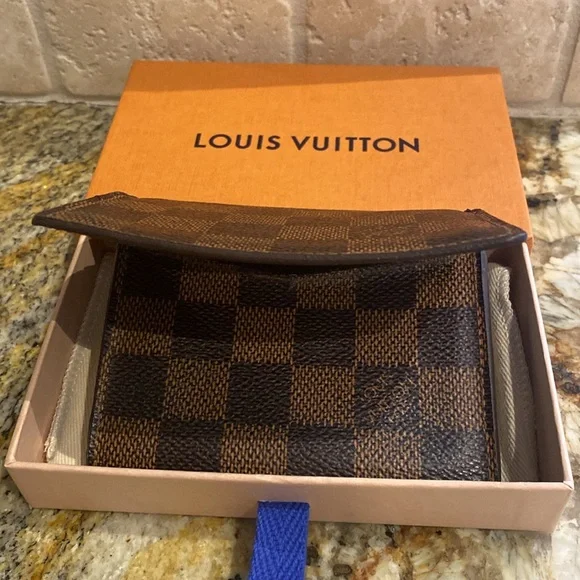 Authentic Louis Vuitton Men’s Wallet Card Holder - Picture 2 of 8